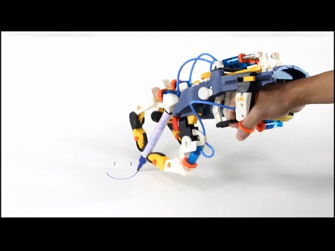 Hydraulics Cyborg Hand Water-Powered Toy Age 10+