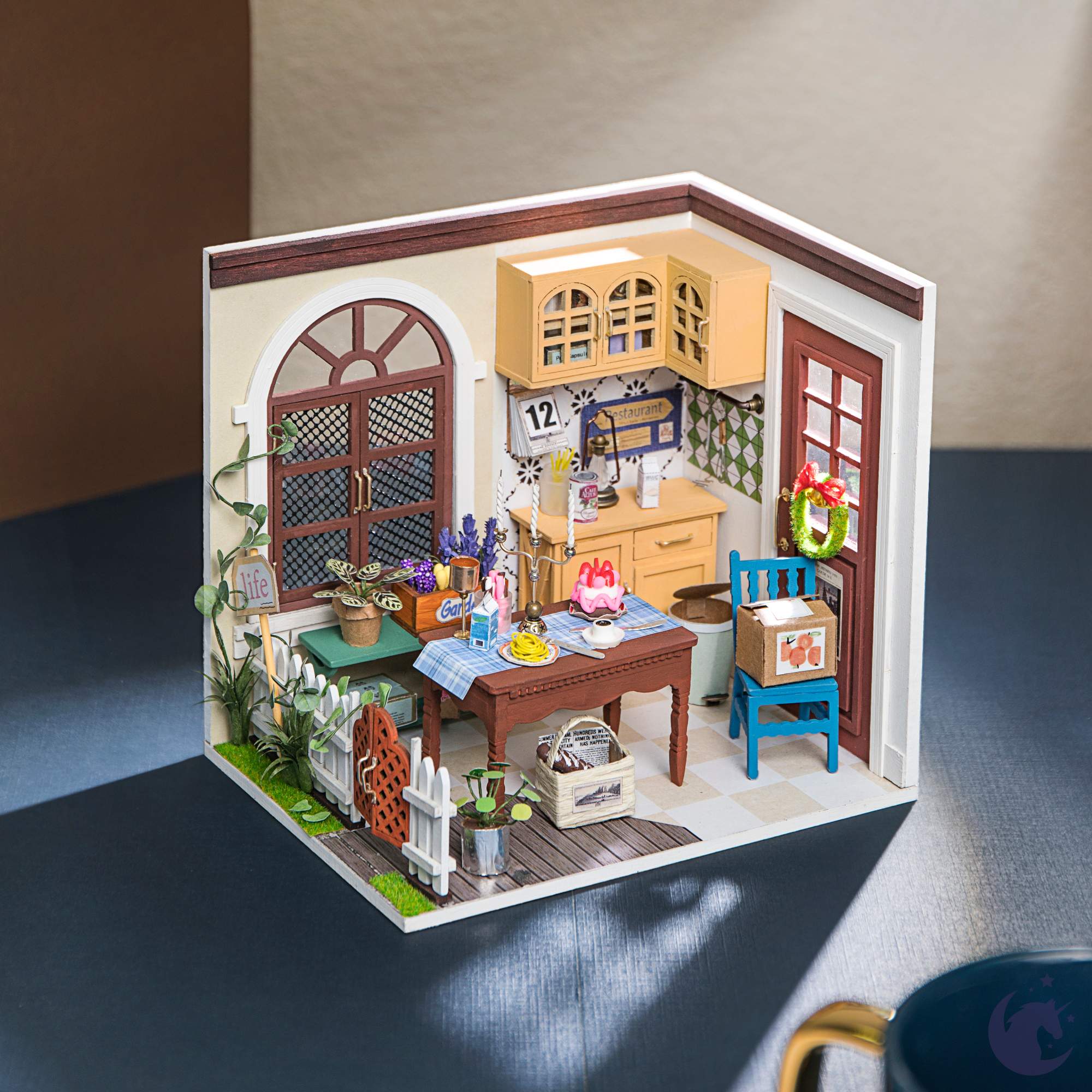 Miniature top restaurant furniture