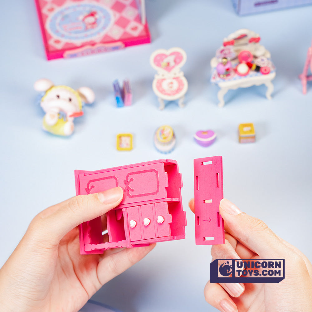 Cammy's Beauty Moment | Robotime DA007 DIY Dollhouse Miniatures Kit