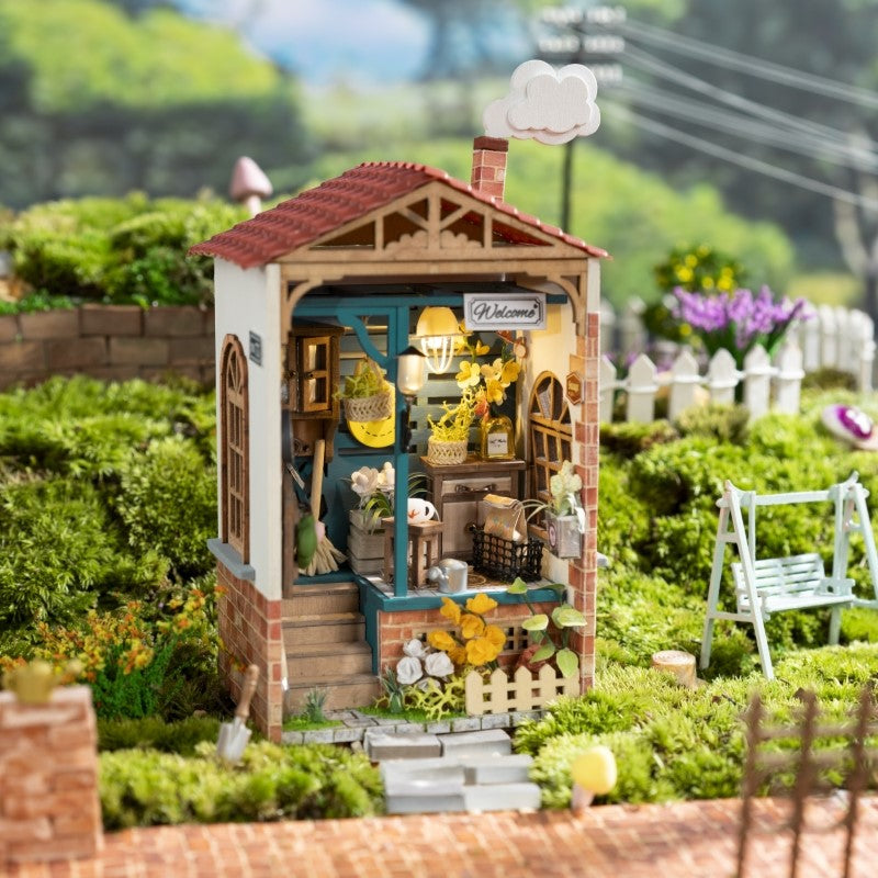 Dream Yard | Rolife Mini Town DS012 DIY Dollhouse Miniatures Kit