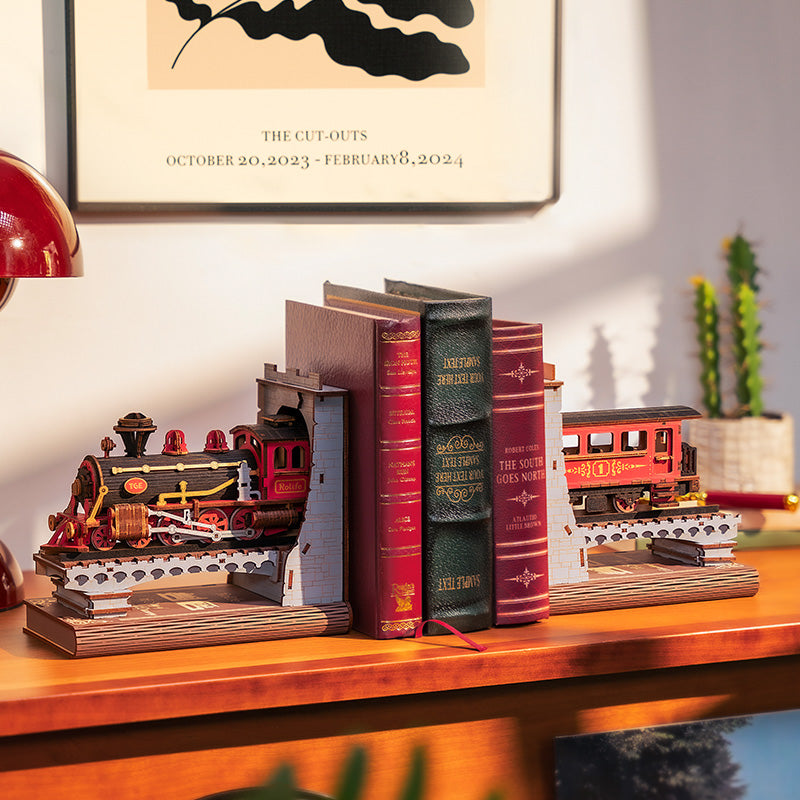 Century Train | Rolife TGE01 DIY Miniature Book Nook and Wonderland Kit