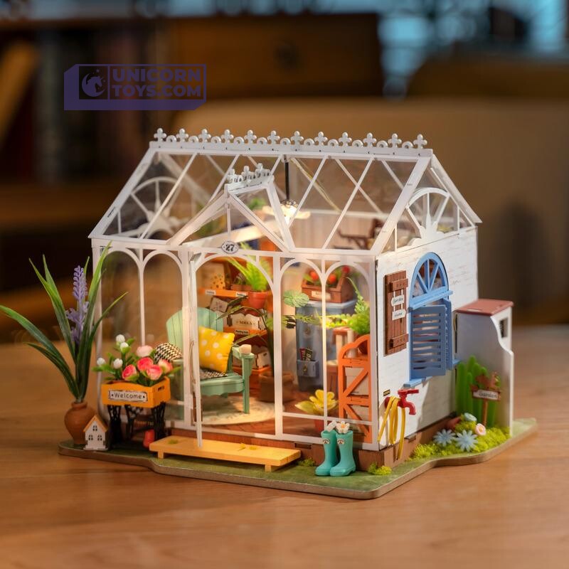 Dreamy Garden House | Robotime DG163 DIY Dollhouse Miniatures Kit