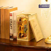 Floral Corner | Robotime Rolife TGB09 DIY Miniature Book Nook Kit