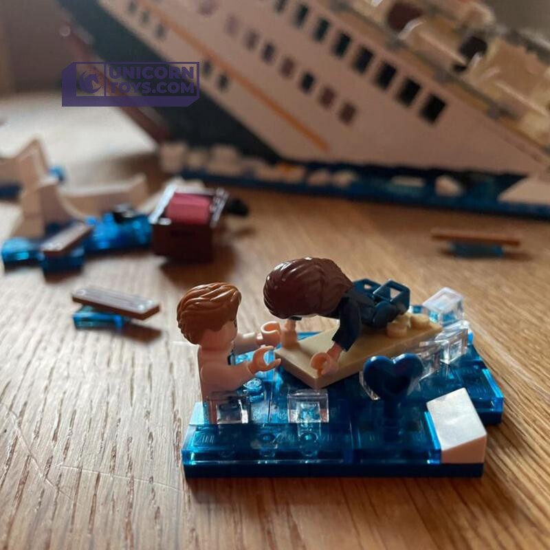 LOZ 1060 Sinking Titanic Mini Block Movie Scene Set for Ages 14+