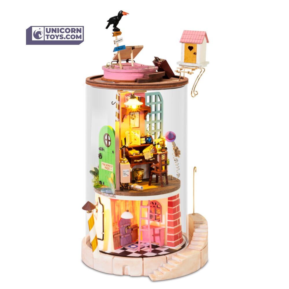 Secluded Neighbour | Robotime Glass Miniature Dollhouse Kit DS003