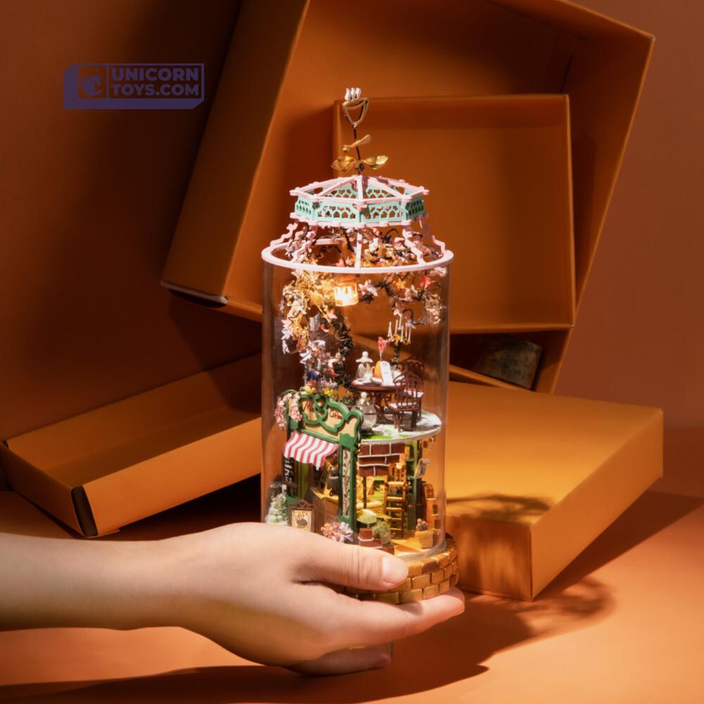 Magical Cafe | Robotime Glass Miniature Dollhouse Kit DS004