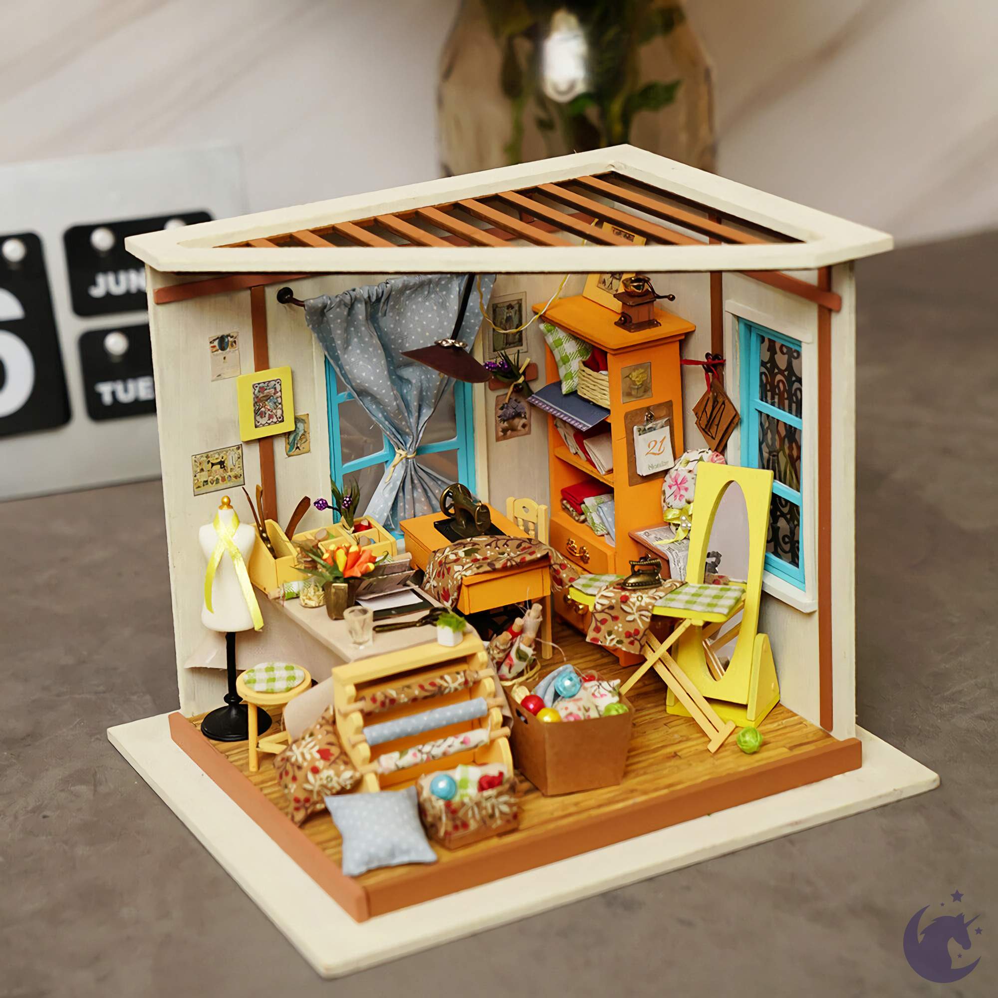 unicorntoys rolife robotime diy miniature dollhouse dg101 Lisa's Tailor Room diorama craft kit