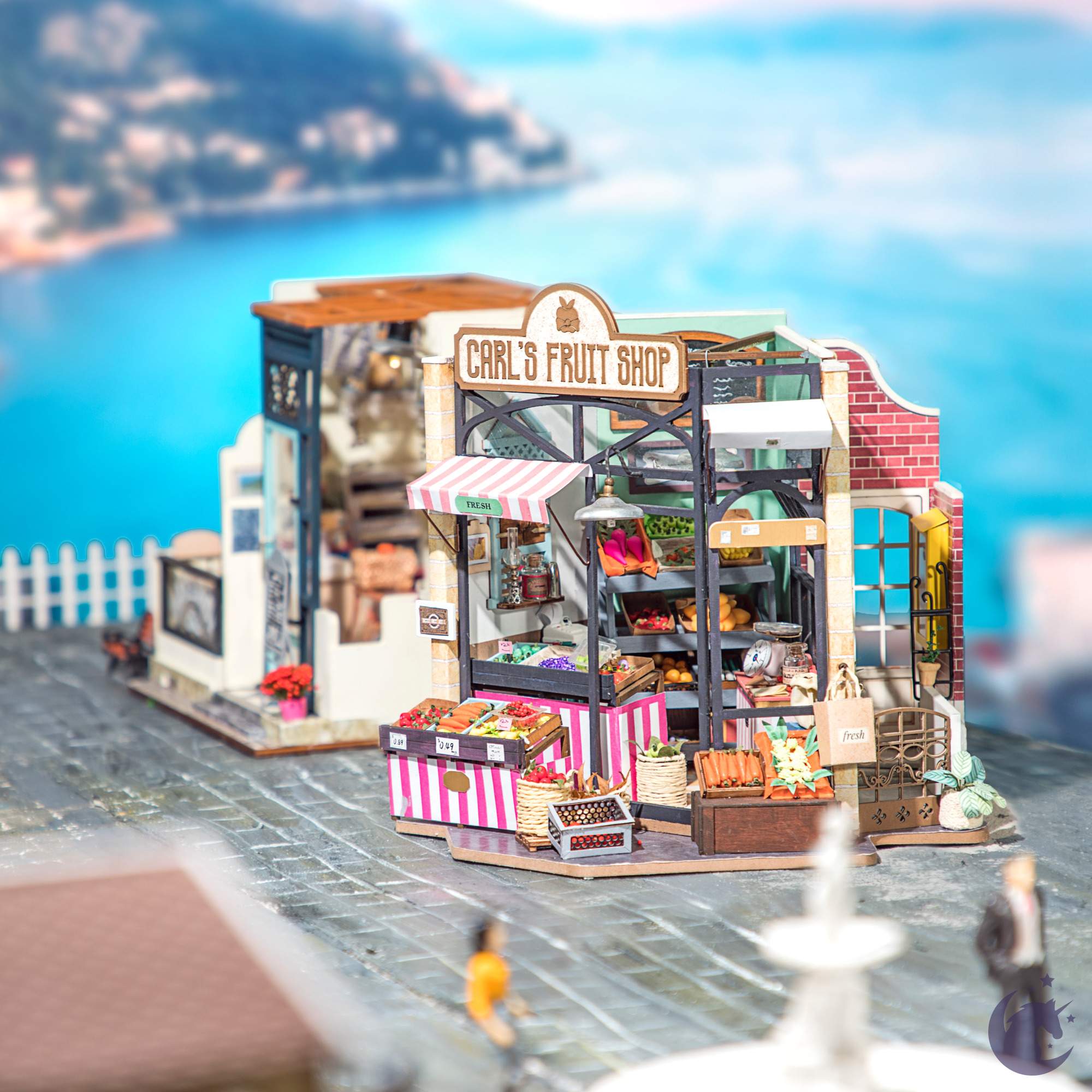 unicorntoys rolife robotime diy miniature dollhouse dg142 Carl's fruit shop diorama craft kit