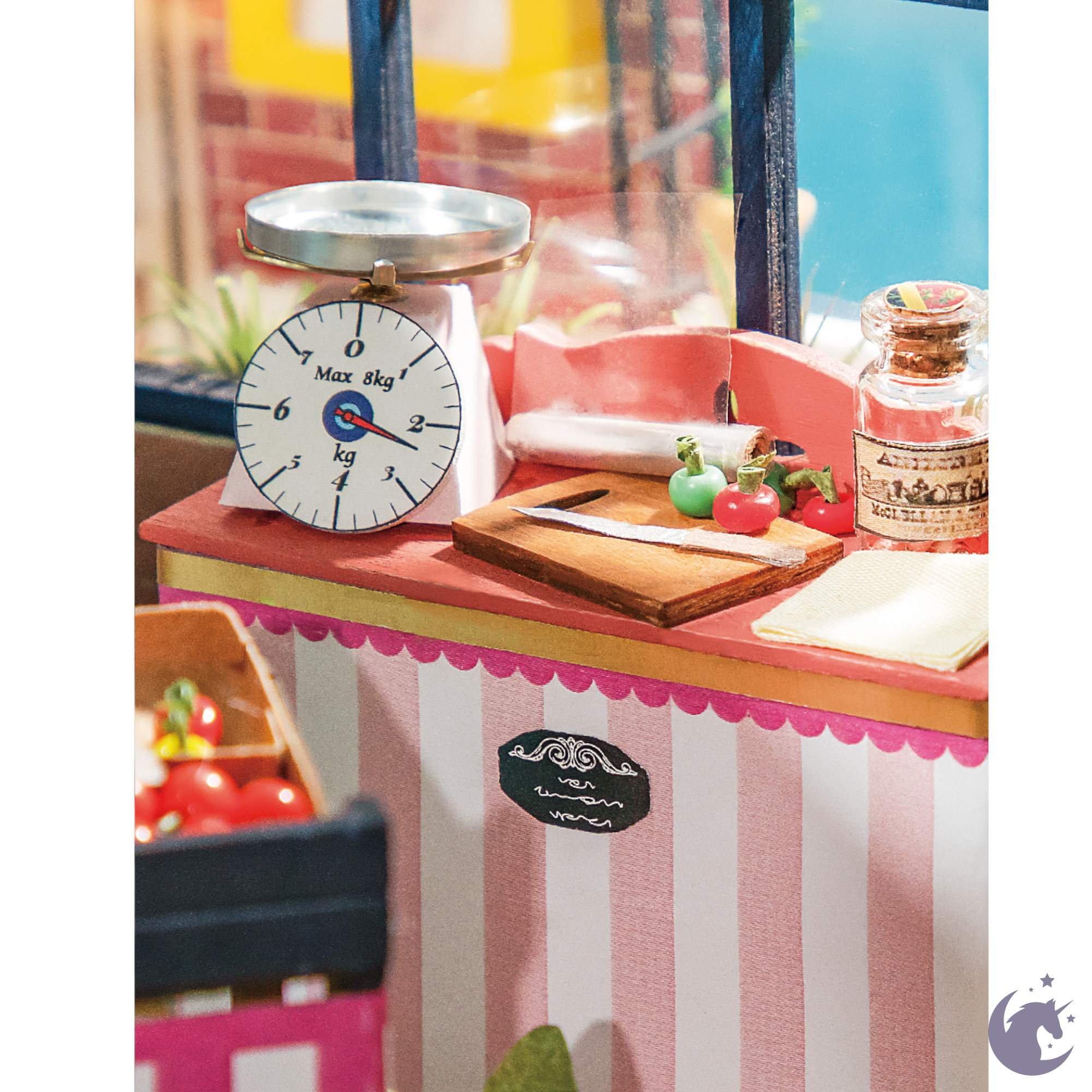 unicorntoys rolife robotime diy miniature dollhouse dg142 Carl's fruit shop diorama craft kit